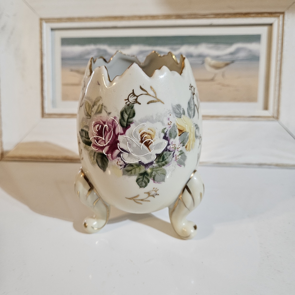 Inarco Eggshell Vase